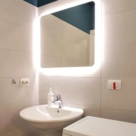 Appartement Looking 4 Charming With Courtyard On The Navigli *